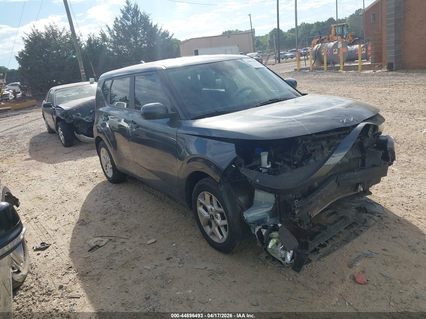 2022 Kia Soul VIN KNDJ23AU3N7810190 IAAI salvage auction — FRONT END, Salvage (North Carolina), sold $2,300 on 2026-07-06 (photo 1)