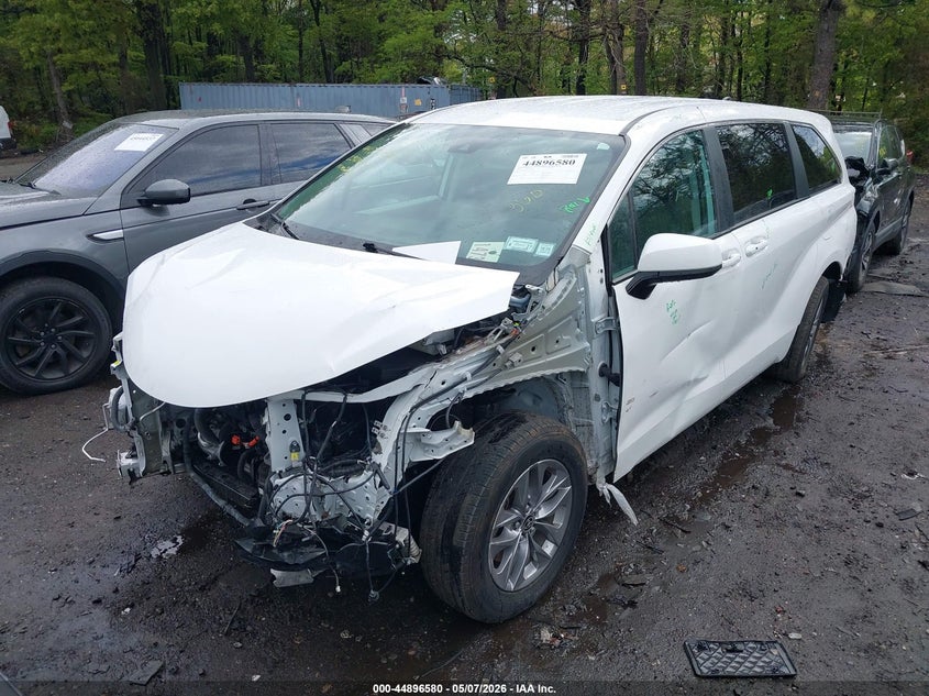 2023 Toyota Sienna VIN 5TDKRKEC2PS154052 IAAI salvage auction — FRONT & REAR, Salvage (Idaho), sold $10,500 on 2026-07-07 (photo 6)