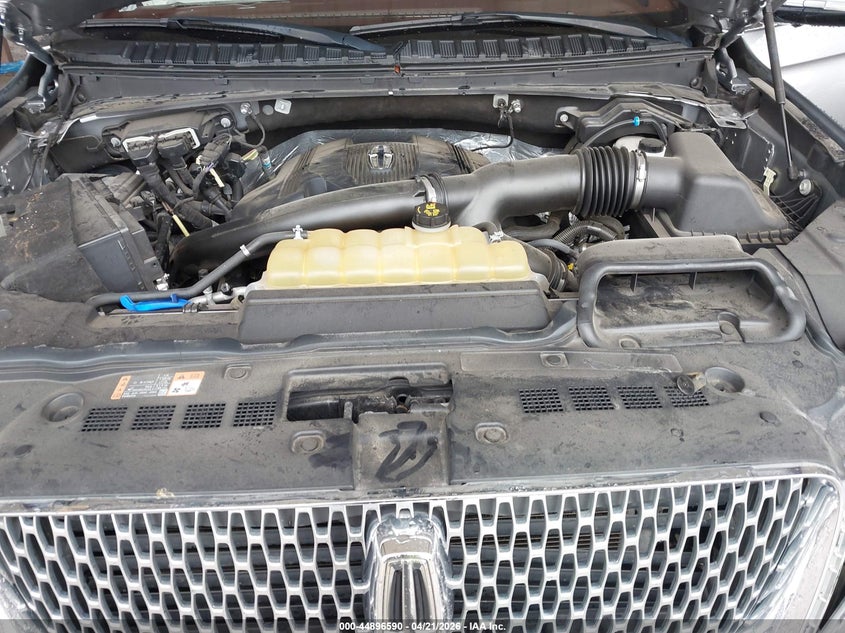 2020 Lincoln Navigator VIN 5LMJJ2TTXLEL10479 IAAI salvage auction — FRONT END, Original (Texas), sold $8,300 on 2026-07-22 (photo 8)