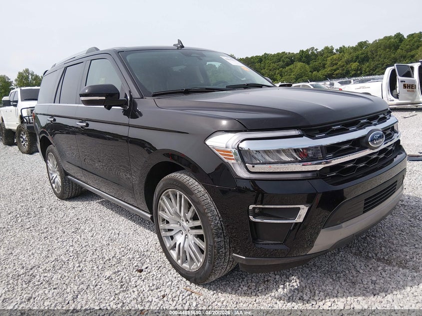 2024 Ford Expedition VIN 1FMJU1K85REA80649 — IAAI salvage auction photo
