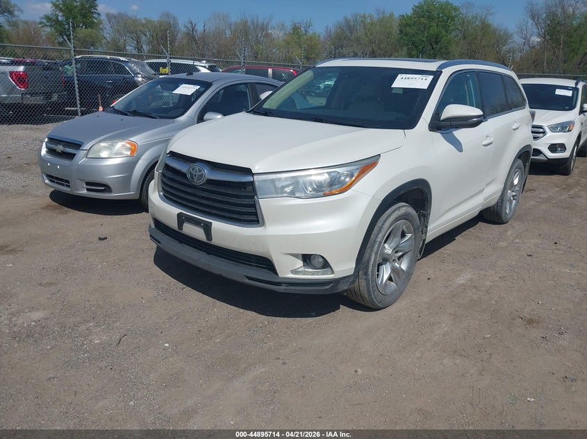 2015 Toyota Highlander VIN 5TDDKRFH4FS203864 IAAI salvage auction — HAIL, Salvage (Iowa), sold $6,900 on 2026-07-13 (photo 2)
