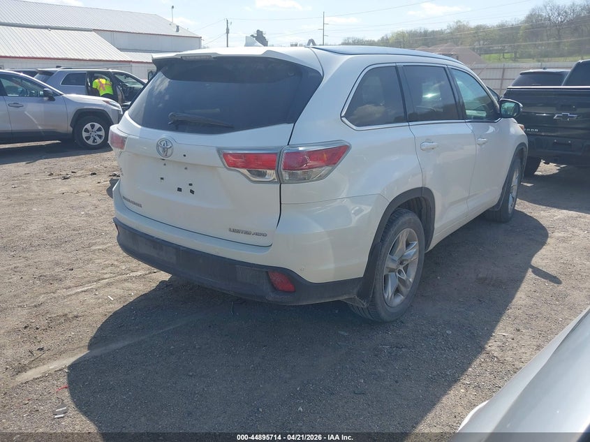 2015 Toyota Highlander VIN 5TDDKRFH4FS203864 IAAI salvage auction — HAIL, Salvage (Iowa), sold $6,900 on 2026-07-13 (photo 4)