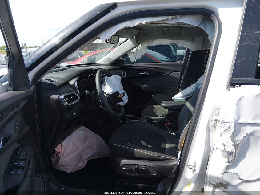 2023 Chevrolet Trailblazer VIN KL79MRSL2PB001105 IAAI salvage auction — ROLLOVER, Junk (Oklahoma), sold $575 on 2026-07-15 (photo 5)