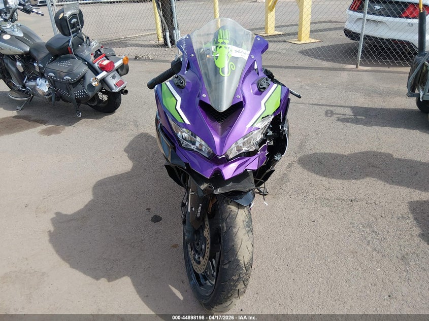 2025 Kawasaki Zx VIN ML5ZXCP19SDA37253 IAAI salvage auction — RIGHT SIDE, Salvage (Hawaii), sold $925 on 2026-07-29 (photo 5)