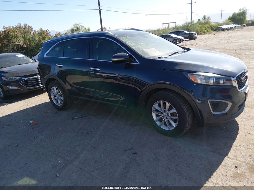 2017 Kia Sorento VIN 5XYPG4A38HG314222 IAAI salvage auction — REAR END, Salvage (Arizona), sold $2,050 on 2026-07-29 (photo 1)