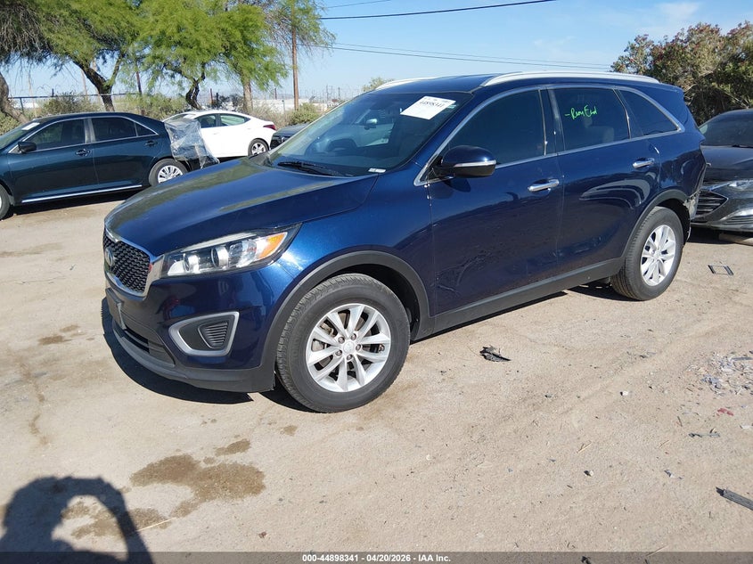 2017 Kia Sorento VIN 5XYPG4A38HG314222 IAAI salvage auction — REAR END, Salvage (Arizona), sold $2,050 on 2026-07-29 (photo 2)