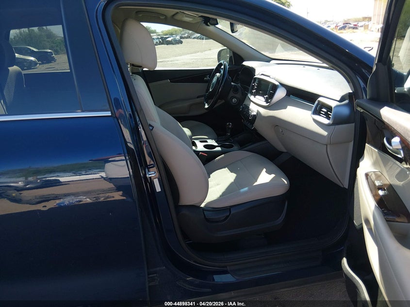 2017 Kia Sorento VIN 5XYPG4A38HG314222 IAAI salvage auction — REAR END, Salvage (Arizona), sold $2,050 on 2026-07-29 (photo 5)