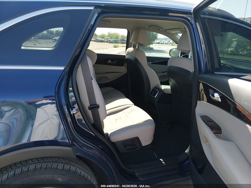 2017 Kia Sorento VIN 5XYPG4A38HG314222 IAAI salvage auction — REAR END, Salvage (Arizona), sold $2,050 on 2026-07-29 (photo 8)