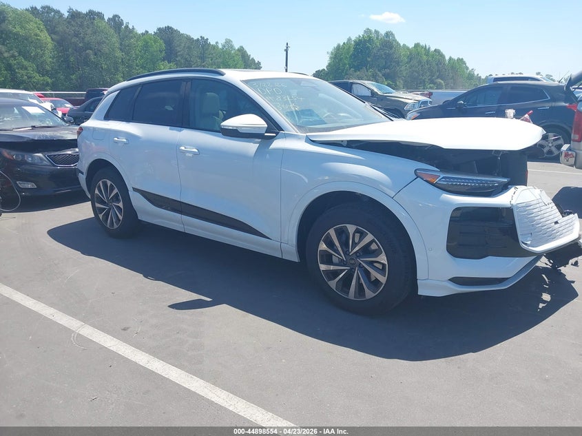 2025 Audi Q6 VIN WA124BGFXSA073645 IAAI salvage auction — FRONT END, Salvage Title, sold $22,150 on 2026-07-15 (photo 1)