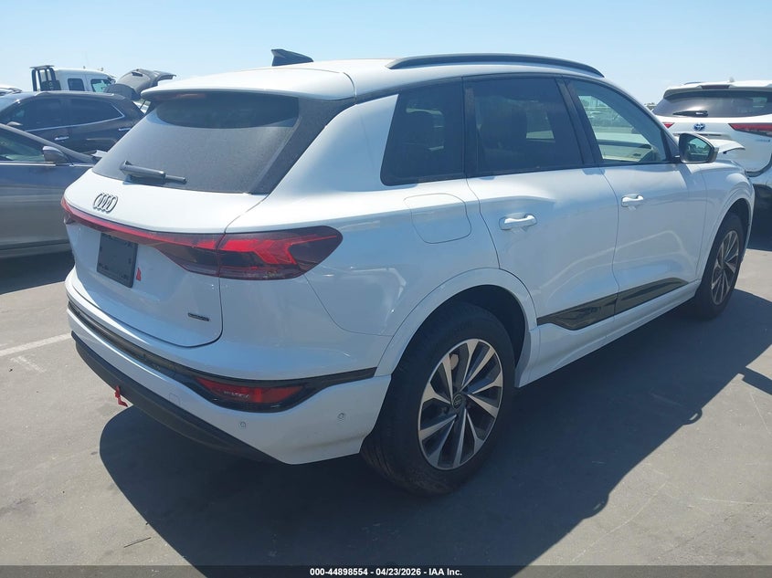 2025 Audi Q6 VIN WA124BGFXSA073645 IAAI salvage auction — FRONT END, Salvage Title, sold $22,150 on 2026-07-15 (photo 4)