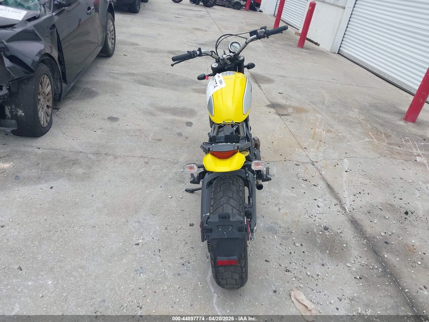 2015 Ducati Scrambler VIN ML015ANM6FT000213 IAAI salvage auction — EXTERIOR BURN, Salvage Title, sold $125 on 2026-09-09 (photo 6)