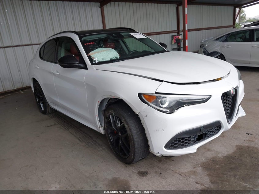 2020 Alfa romeo Stelvio VIN ZASPAKBN9L7C87129 IAAI salvage auction — RIGHT FRONT, Salvage Title, sold $4,050 on 2026-07-09 (photo 1)