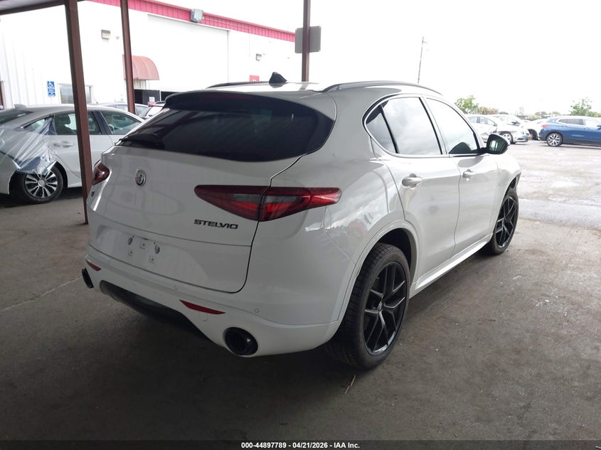 2020 Alfa romeo Stelvio VIN ZASPAKBN9L7C87129 IAAI salvage auction — RIGHT FRONT, Salvage Title, sold $4,050 on 2026-07-09 (photo 4)