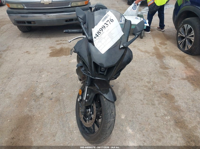 2025 Yamaha Yzf VIN JYARM38Y6SA004313 IAAI salvage auction — FRONT END, Salvage Title, sold $750 on 2026-07-21 (photo 5)