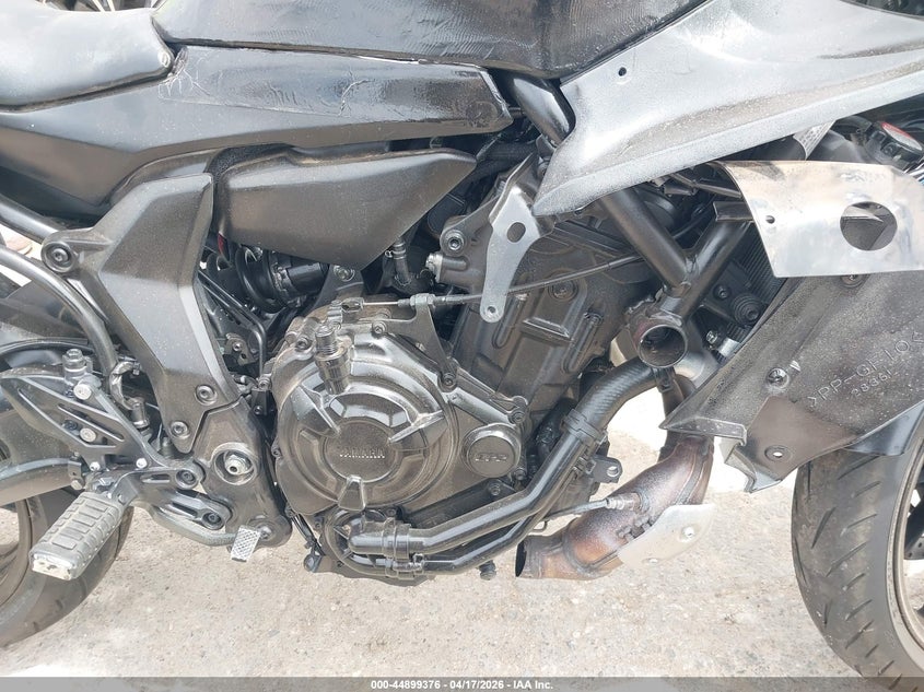 2025 Yamaha Yzf VIN JYARM38Y6SA004313 IAAI salvage auction — FRONT END, Salvage Title, sold $750 on 2026-07-21 (photo 8)