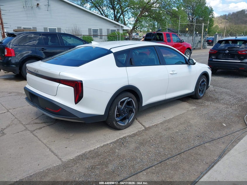 2025 Kia K4 VIN 3KPFU4DE8SE217365 IAAI salvage auction — LEFT SIDE, Salvage Title, sold $7,650 on 2026-07-27 (photo 4)