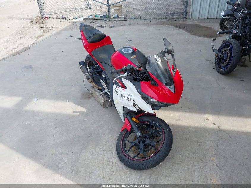 2015 Yamaha Yzf VIN MH3RH06Y6FK001584 IAAI salvage auction — FRONT END, Salvage (Texas), sold $525 on 2026-07-14 (photo 1)