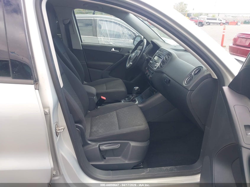 2014 Volkswagen Tiguan VIN WVGAV3AXXEW506924 IAAI salvage auction — LEFT SIDE, Salvage Title, sold $450 on 2026-07-16 (photo 5)