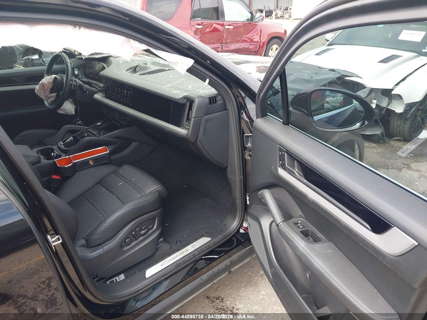 2024 Porsche Cayenne VIN WP1AL2AY5RDA32748 IAAI salvage auction — FRONT END, Salvage (Texas), sold $19,850 on 2026-07-13 (photo 5)