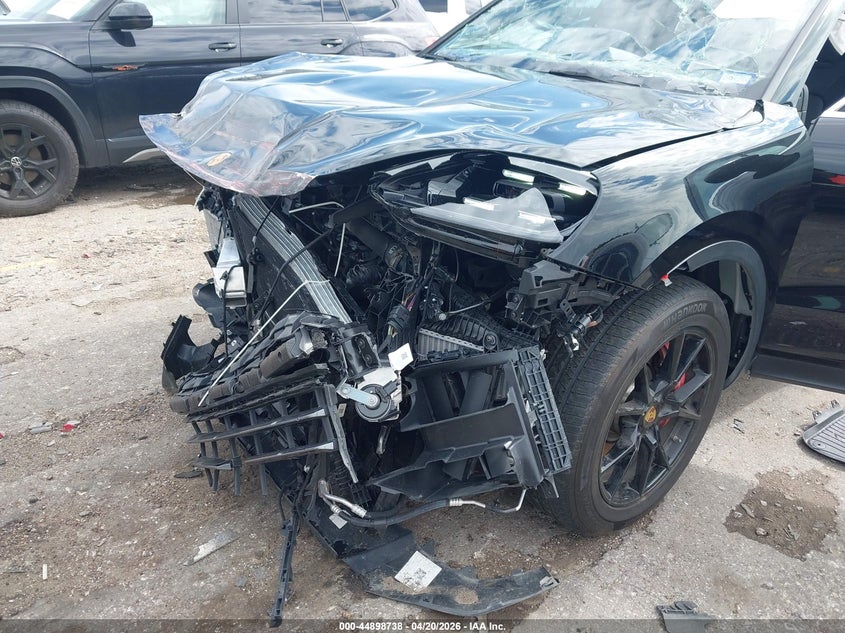 2024 Porsche Cayenne VIN WP1AL2AY5RDA32748 IAAI salvage auction — FRONT END, Salvage (Texas), sold $19,850 on 2026-07-13 (photo 6)