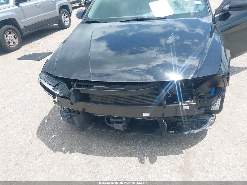 2025 Hyundai Elantra VIN KMHLS4DG4SU071232 IAAI salvage auction — FRONT END, Original (Texas), sold $10,500 on 2026-07-17 (photo 6)