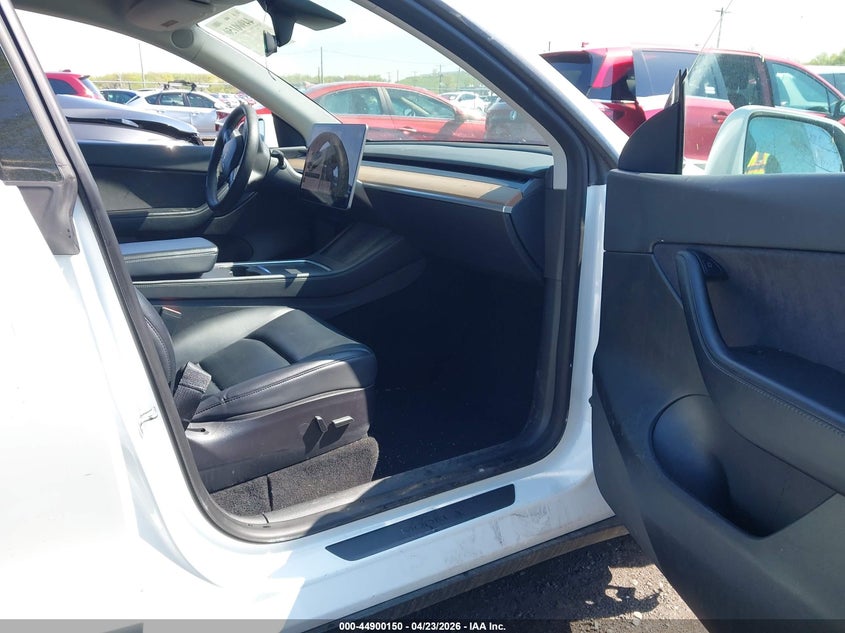 2022 Tesla Model y VIN 7SAYGDEE4NF321061 IAAI salvage auction — FRONT END, Salvage (New Jersey), sold $7,300 on 2026-07-30 (photo 5)