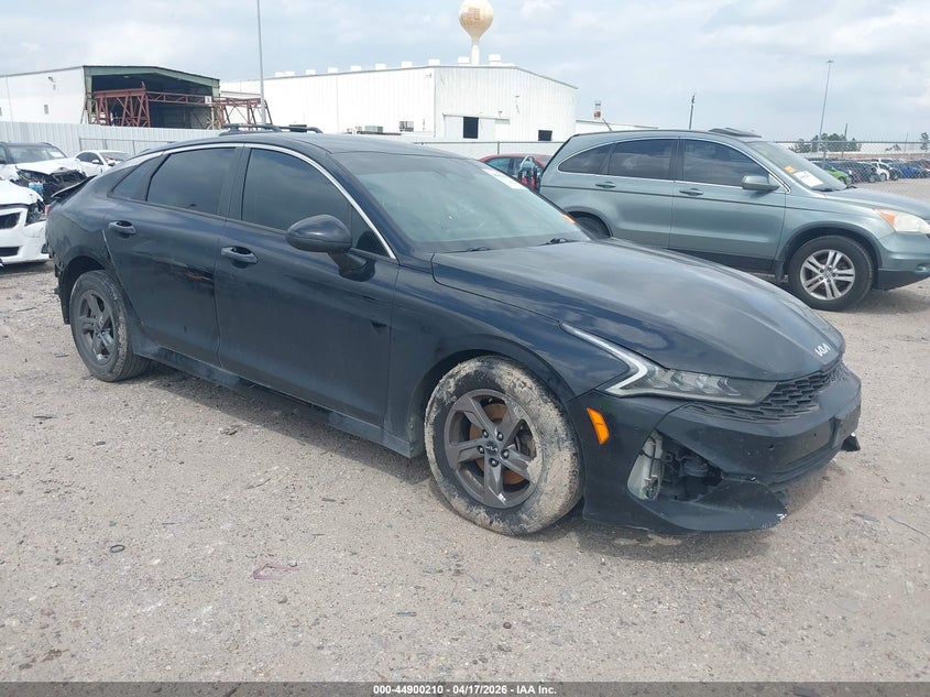 2022 Kia K5 VIN 5XXG14J25NG147973 IAAI salvage auction — REAR END, Salvage Title, sold $1,950 on 2026-07-09 (photo 1)