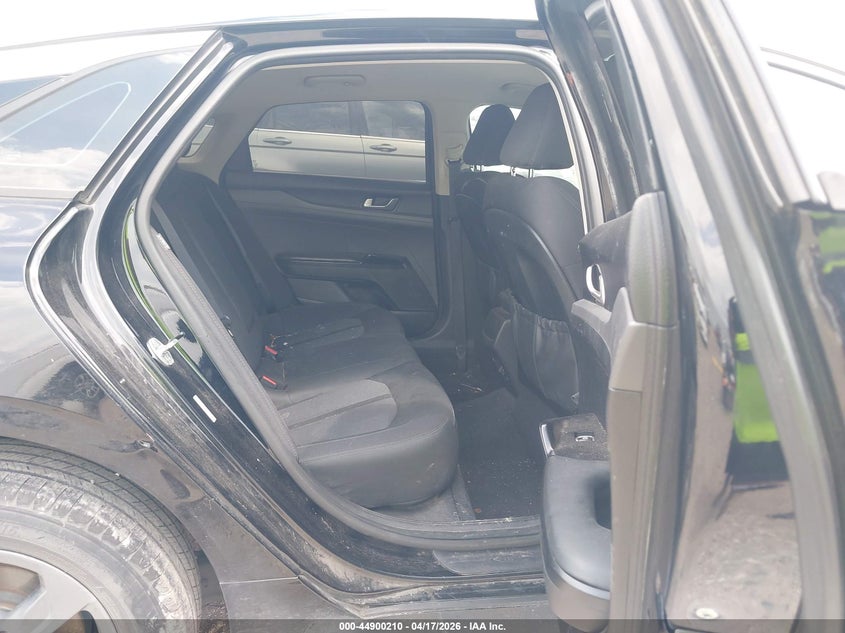 2022 Kia K5 VIN 5XXG14J25NG147973 IAAI salvage auction — REAR END, Salvage Title, sold $1,950 on 2026-07-09 (photo 8)