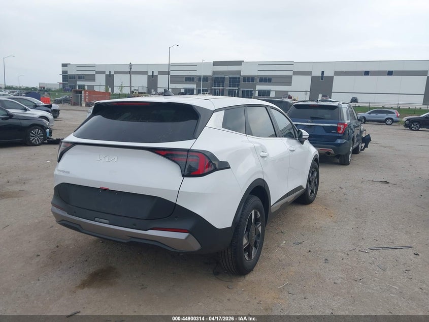 2026 Kia Sportage VIN 5XYK23DF5TG400105 IAAI salvage auction — LEFT SIDE, Original (Texas), sold $10,600 on 2026-07-21 (photo 4)