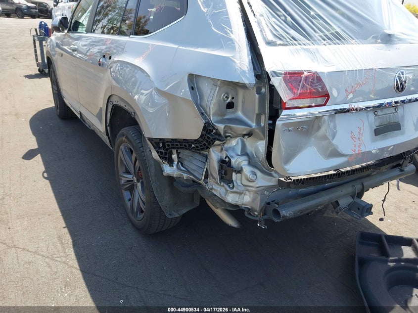 2021 Volkswagen Atlas VIN 1V2PR2CAXMC506474 IAAI salvage auction — REAR END, Salvage Title, sold $7,200 on 2026-08-21 (photo 6)