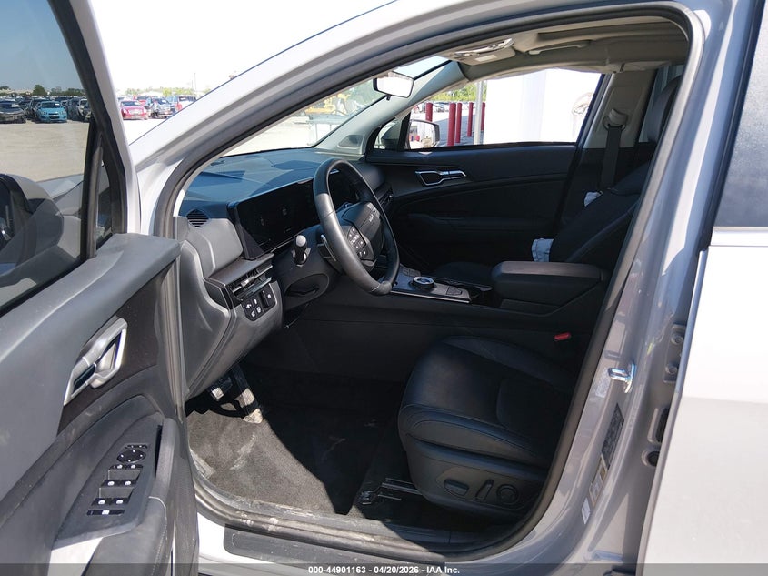 2026 Kia Sportage VIN KNDPVDDGXT7277958 IAAI salvage auction — SIDE, Salvage (Illinois), sold $15,500 on 2026-07-25 (photo 5)