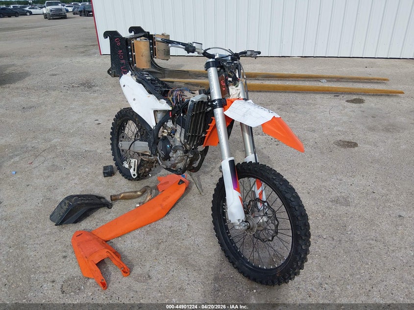 2024 Ktm 350 VIN VBKXCP437RM202955 IAAI salvage auction — THEFT, Non-Repairable (Texas), sold $550 on 2026-07-14 (photo 1)