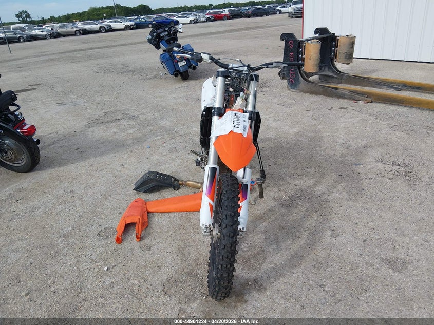 2024 Ktm 350 VIN VBKXCP437RM202955 IAAI salvage auction — THEFT, Non-Repairable (Texas), sold $550 on 2026-07-14 (photo 5)