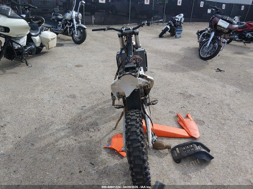 2024 Ktm 350 VIN VBKXCP437RM202955 IAAI salvage auction — THEFT, Non-Repairable (Texas), sold $550 on 2026-07-14 (photo 6)