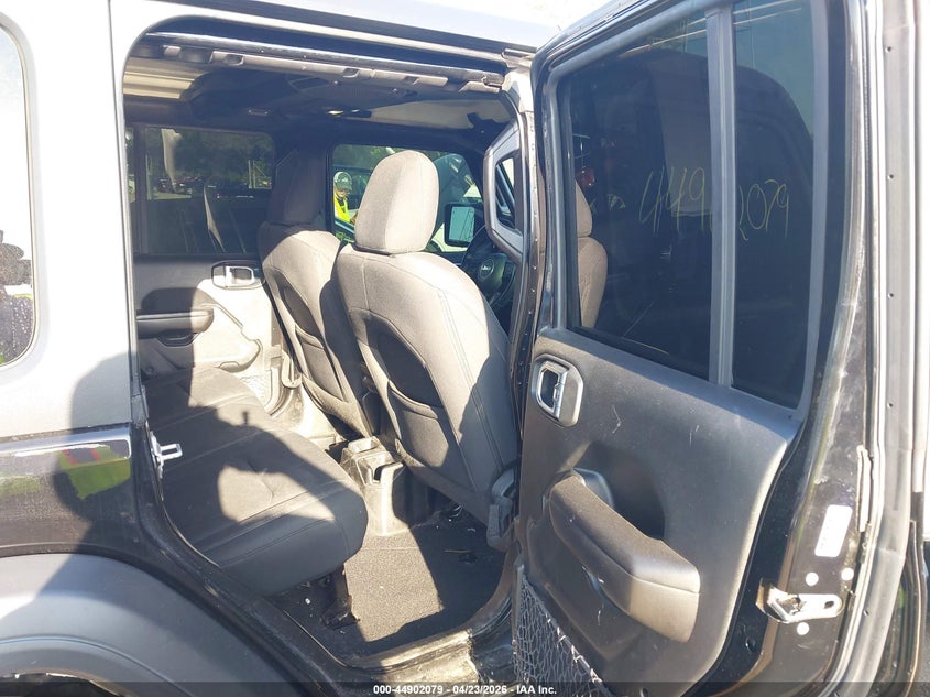 2018 Jeep Wrangler / VIN 1C4HJXDG3JW115397 IAAI salvage auction — REAR END, Clear (Indiana), sold $8,200 on 2026-07-11 (photo 8)