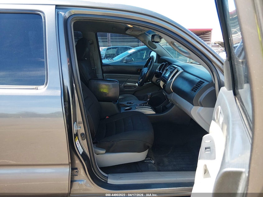 2013 Toyota Tacoma VIN 5TFJX4CN5DX030977 IAAI salvage auction — LEFT SIDE, Clear (Hawaii), sold $3,250 on 2026-07-28 (photo 5)