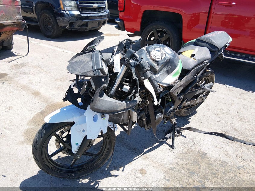 2012 Kawasaki Ninja VIN JKAEXMJ19CDAB7773 IAAI salvage auction — ROLLOVER, Salvage (Texas), sold $175 on 2026-07-08 (photo 2)