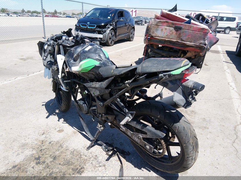 2012 Kawasaki Ninja VIN JKAEXMJ19CDAB7773 IAAI salvage auction — ROLLOVER, Salvage (Texas), sold $175 on 2026-07-08 (photo 3)