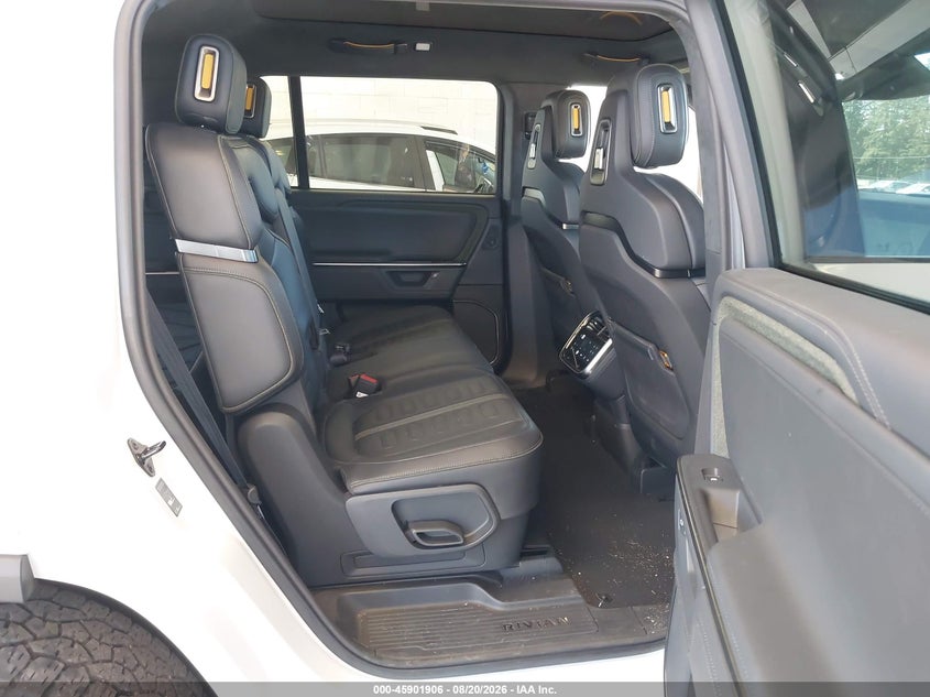 2025 Rivian R1s VIN 7PDSGBBAXSN047220 IAAI salvage auction — FRONT END, Wait Title, sold $27,550 on 2026-09-10 (photo 8)