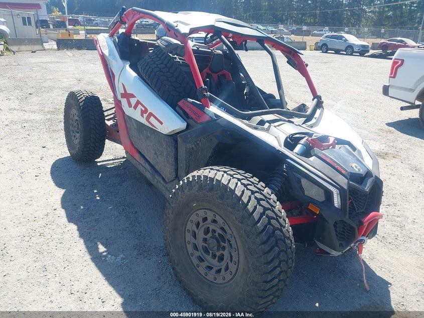 2025 Can-am/ brp Maverick VIN 3JBVVAV43SE000113 — IAAI salvage auction photo