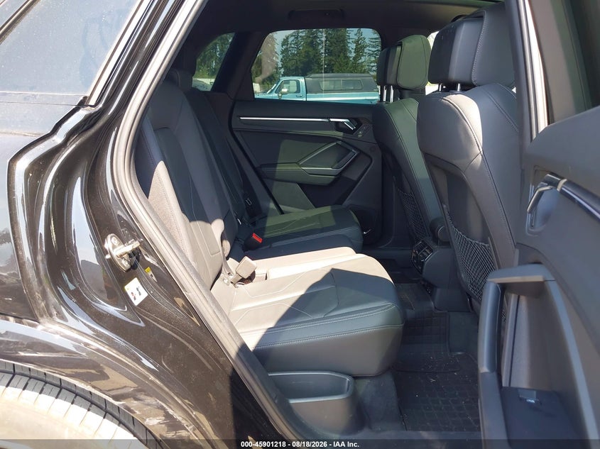2021 Audi Q3 VIN WA1EECF35M1042748 IAAI salvage auction — REAR END, Salvage Title, sold $6,750 on 2026-09-30 (photo 8)