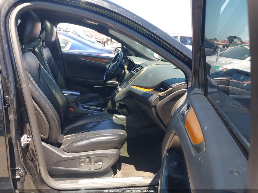 2016 Lincoln Mkc VIN 5LMTJ3DH5GUJ00098 IAAI salvage auction — NORMAL WEAR, Clear (North Dakota), sold $1,000 on 2026-09-17 (photo 5)