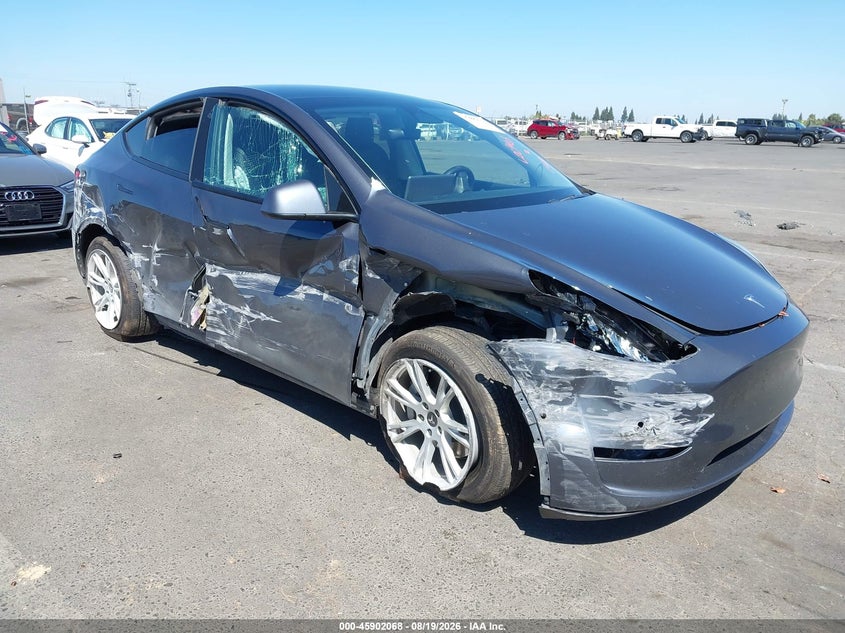 2021 Tesla Model y VIN 5YJYGDEE5MF071065 IAAI salvage auction — SIDE, Wait Title, sold $4,600 on 2026-09-05 (photo 1)