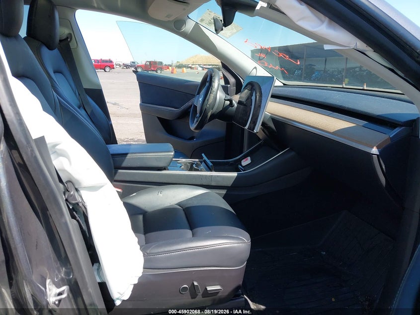 2021 Tesla Model y VIN 5YJYGDEE5MF071065 IAAI salvage auction — SIDE, Wait Title, sold $4,600 on 2026-09-05 (photo 5)