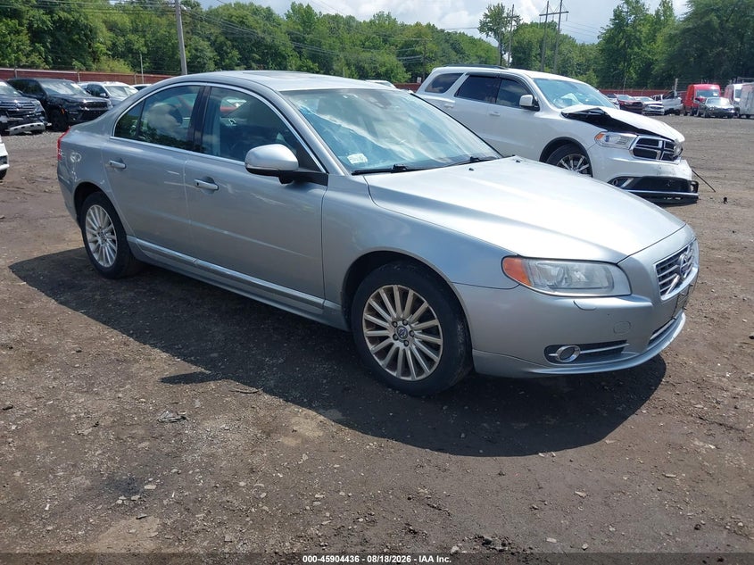 2013 Volvo S80 VIN YV1940AS6D1165735 IAAI salvage auction — NORMAL WEAR, Clear (New Jersey), sold $575 on 2026-08-19 (photo 1)