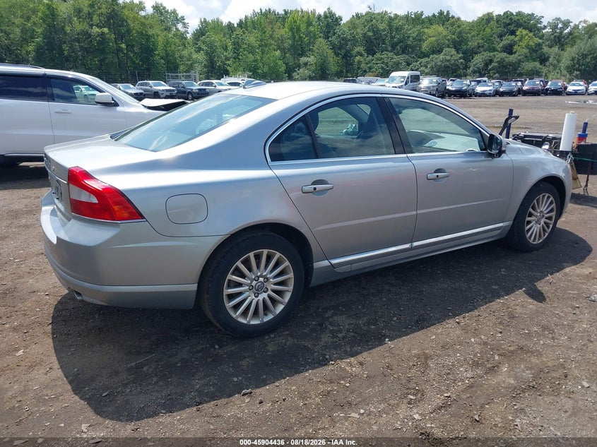 2013 Volvo S80 VIN YV1940AS6D1165735 IAAI salvage auction — NORMAL WEAR, Clear (New Jersey), sold $575 on 2026-08-19 (photo 4)