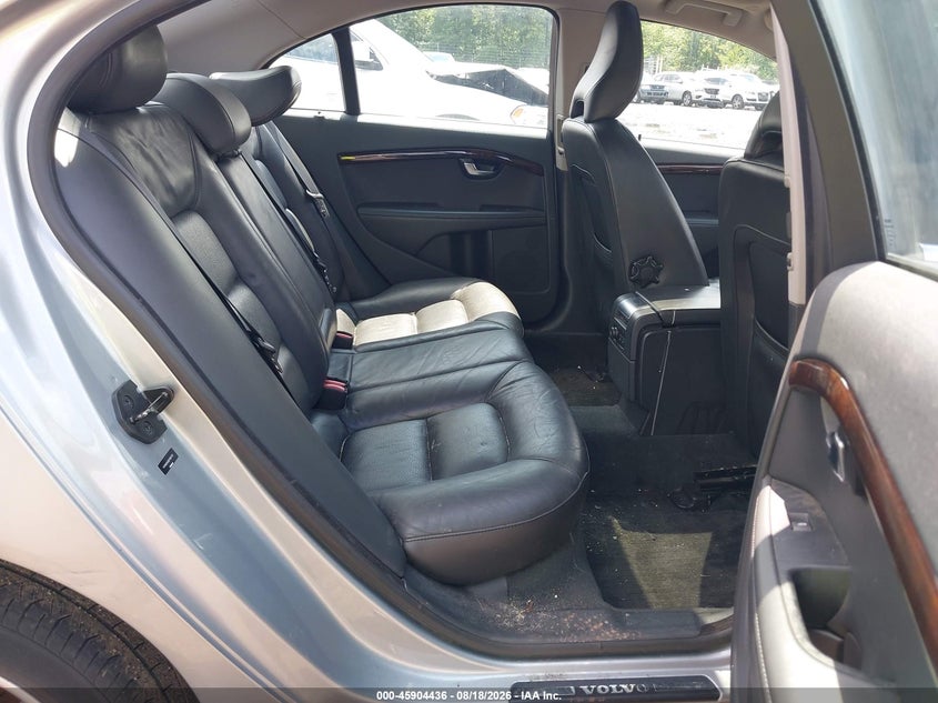 2013 Volvo S80 VIN YV1940AS6D1165735 IAAI salvage auction — NORMAL WEAR, Clear (New Jersey), sold $575 on 2026-08-19 (photo 8)
