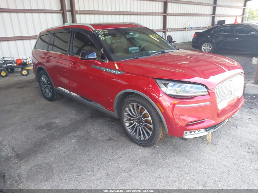 2021 Lincoln Aviator VIN 5LM5J7WC4MGL11627 — IAAI salvage auction photo