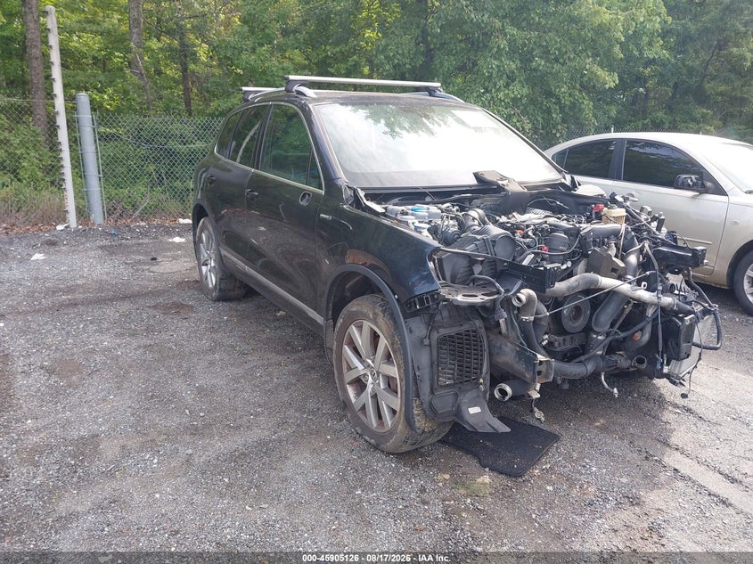 2014 Volkswagen Touareg VIN WVGEP9BP8ED009766 IAAI salvage auction — ALL OVER, Clear (Pennsylvania), sold $225 on 2026-08-19 (photo 1)