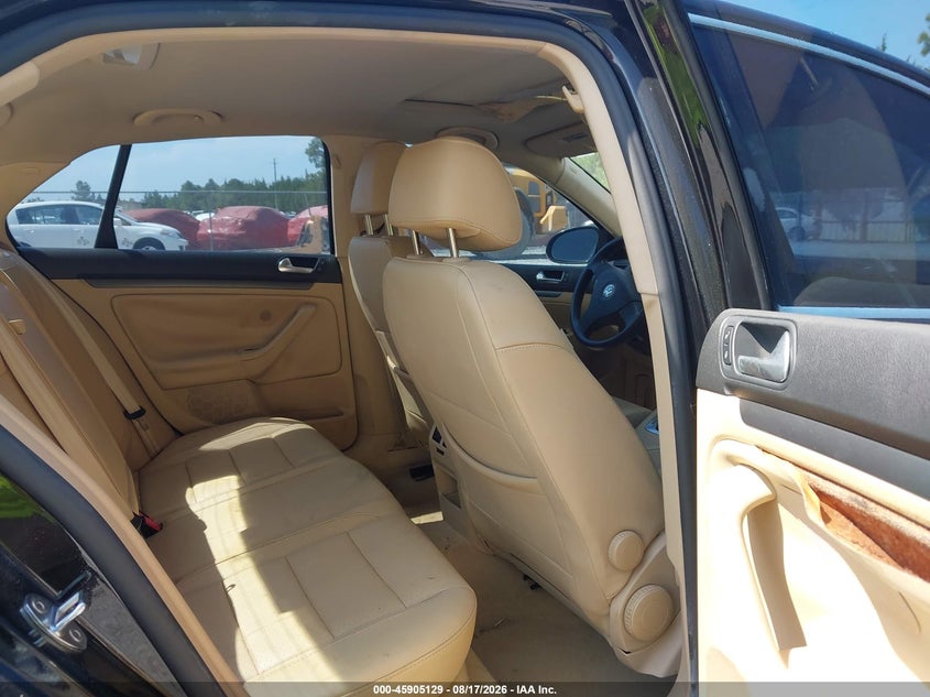 2007 Volkswagen Jetta VIN 3VWEF71K77M189148 IAAI salvage auction — NORMAL WEAR, Clear (Florida), sold $575 on 2026-09-02 (photo 8)